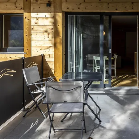 Διαμέρισμα 3br Delle Volpi - What'app - 0039-3512-039-610 - For Reservations!