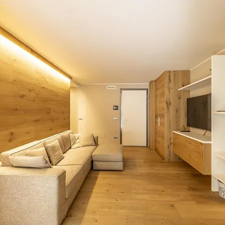 3br Delle Volpi - What'app - 0039-3512-039-610 - For Reservations! شقة